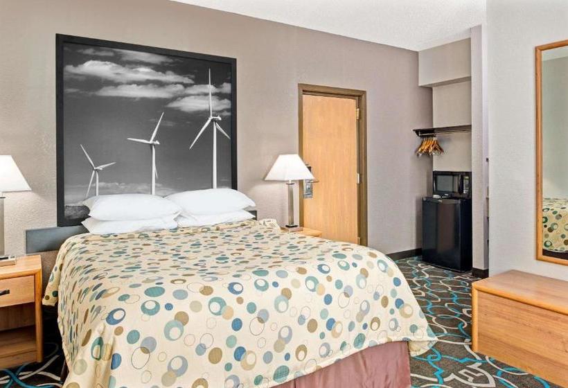 호텔 Super 8 By Wyndham Walnut