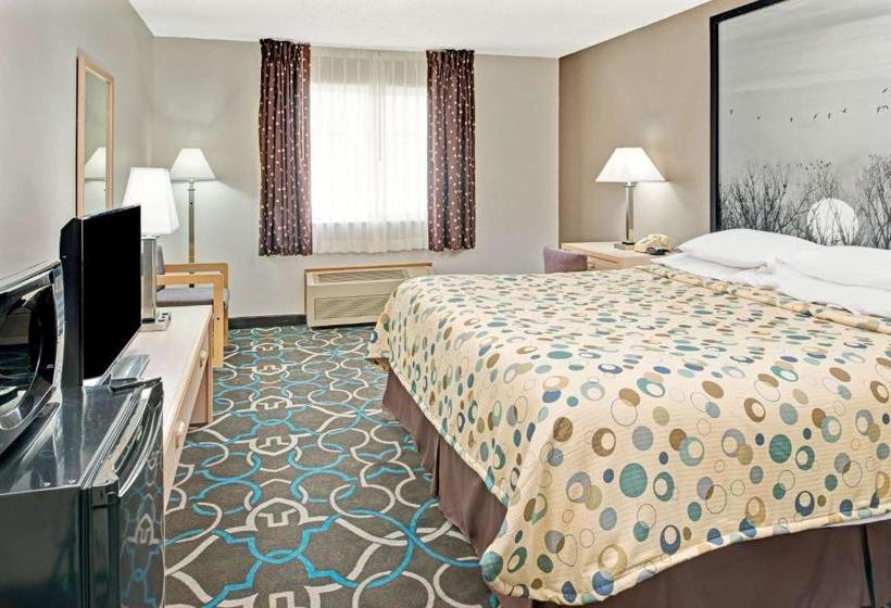 호텔 Super 8 By Wyndham Walnut