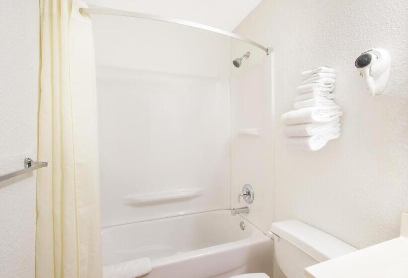 בית מלון כפרי Super 8 By Wyndham Webster/rochester