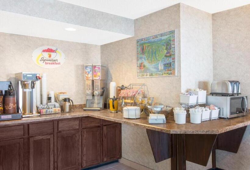 בית מלון כפרי Super 8 By Wyndham Webster/rochester