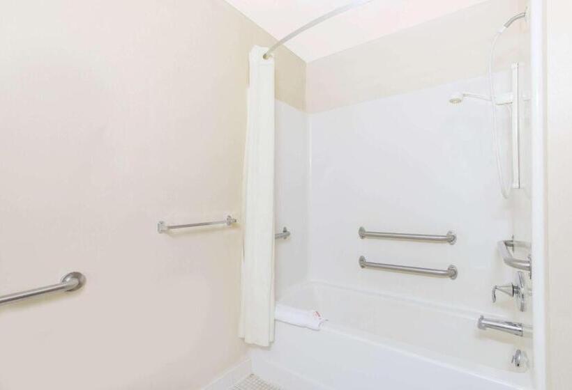 בית מלון כפרי Super 8 By Wyndham Webster/rochester