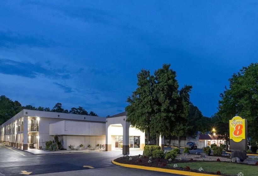 호텔 Super 8 By Wyndham Williamsburg/historic Area