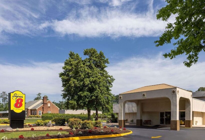 호텔 Super 8 By Wyndham Williamsburg/historic Area