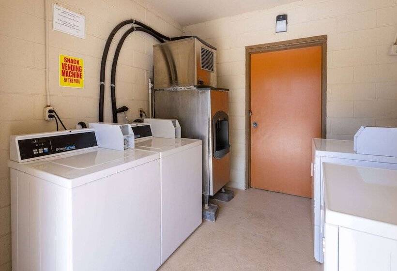 호텔 Super 8 By Wyndham Williamsburg/historic Area