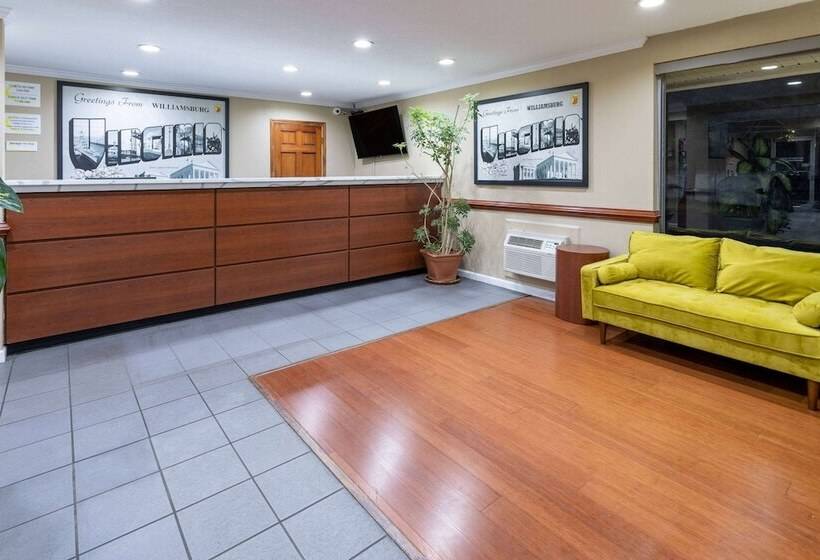 호텔 Super 8 By Wyndham Williamsburg/historic Area