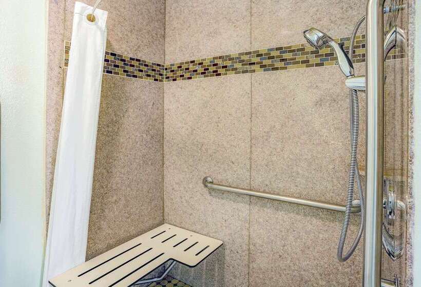 فندق Super 8 By Wyndham Yreka