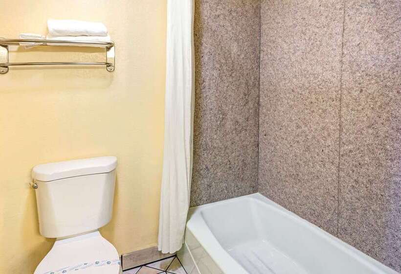 فندق Super 8 By Wyndham Yreka