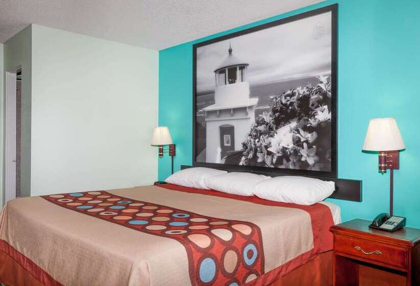 فندق Super 8 By Wyndham Yreka