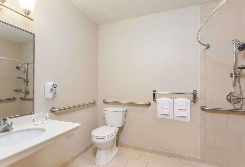 هتل Super 8 By Wyndham Tempe/asu/airport