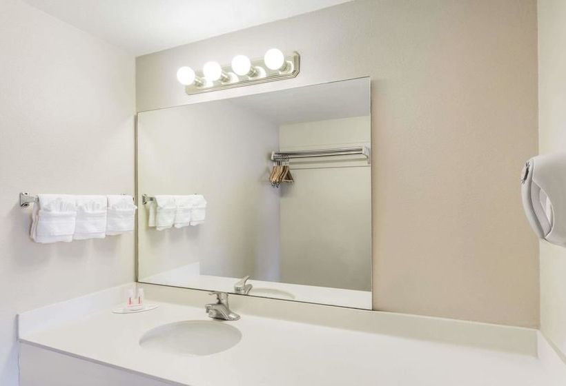 هتل Super 8 By Wyndham Tempe/asu/airport