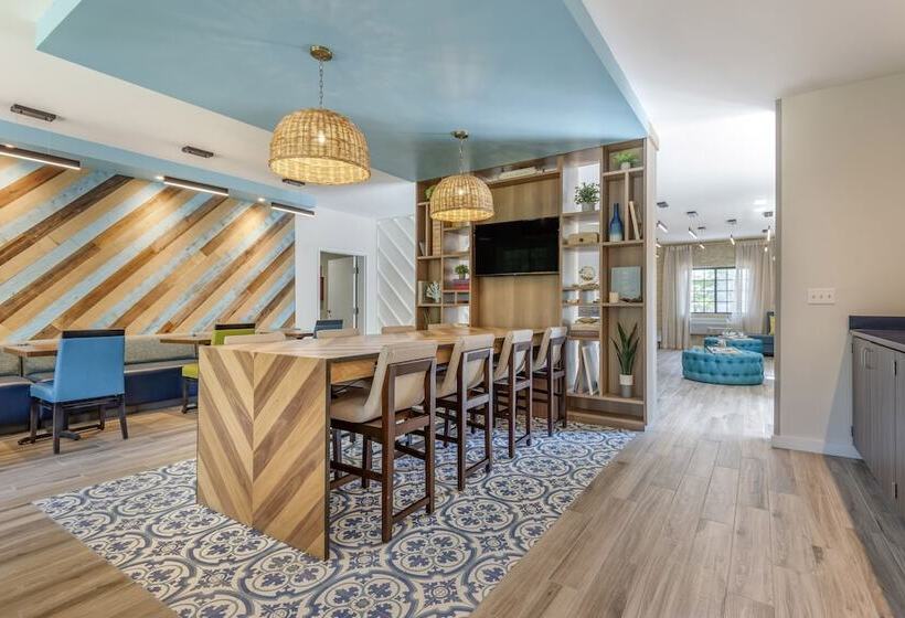 The Freeport Hotel, Ascend Hotel Collection