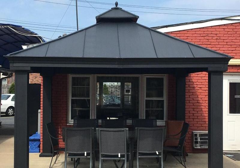 فندق Travelodge By Wyndham Bay Shore Long Island