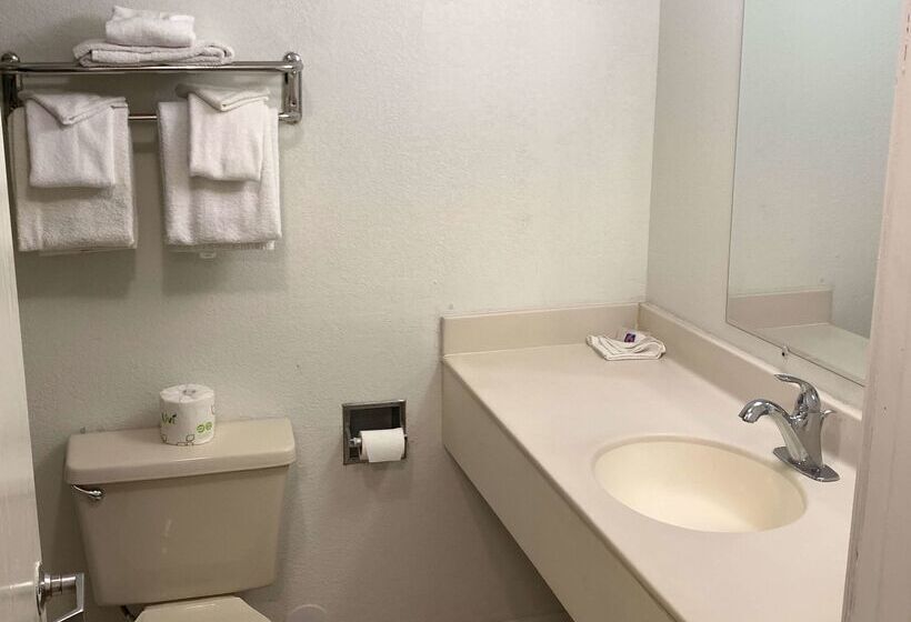 Motel 6  Franklin, Oh