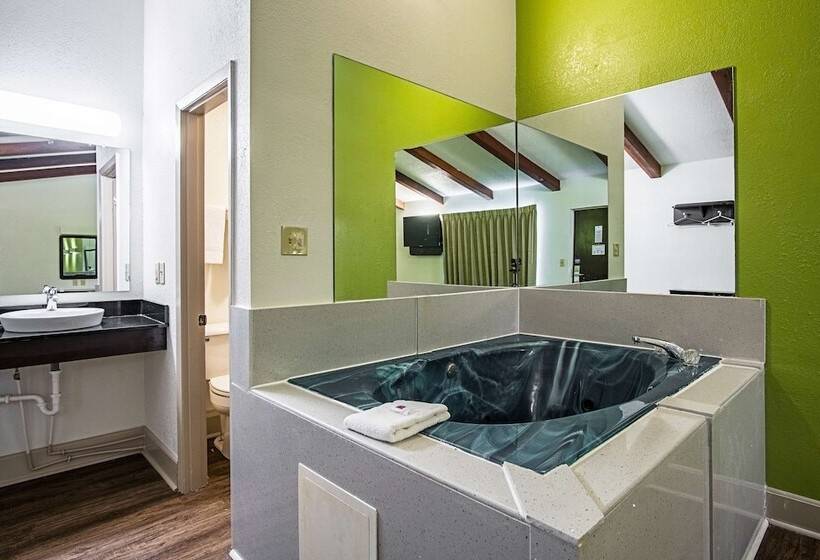 Motel 6 Manchester Tn