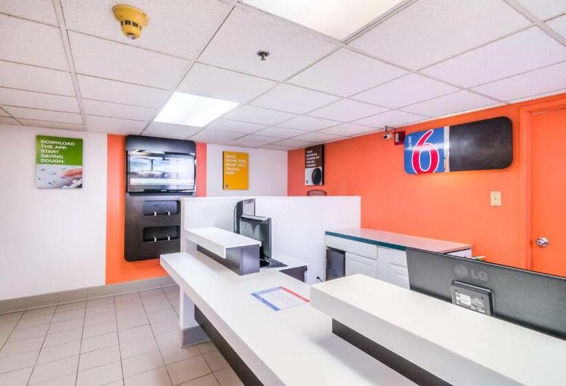 Motel 6 Lansing, Il  Chicago South