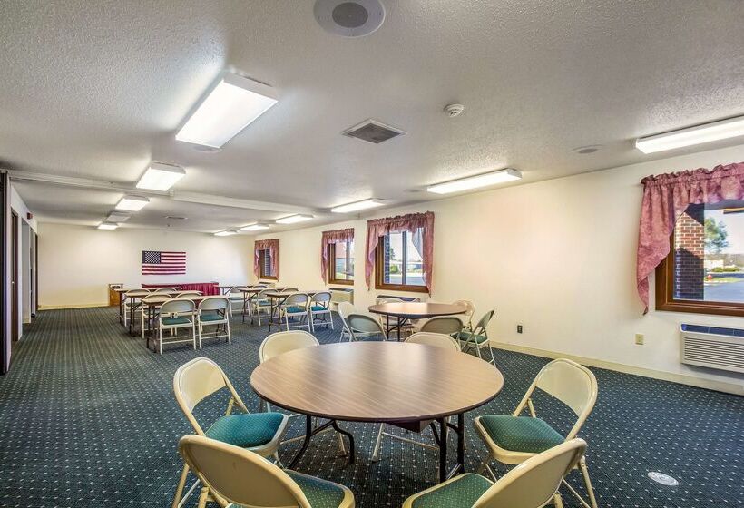 Motel 6 Saukville, Wi