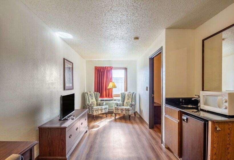 Motel 6 Saukville, Wi