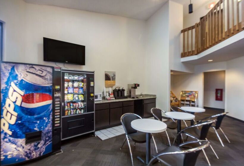 Motel 6 Saukville, Wi