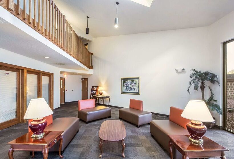 Motel 6 Saukville, Wi