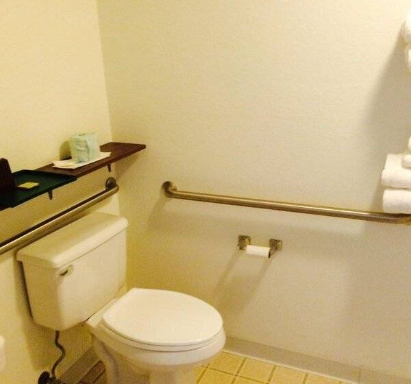 Motel 6 Saukville, Wi