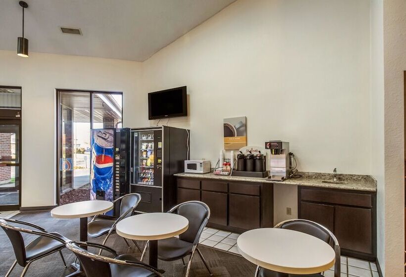 Motel 6 Saukville, Wi