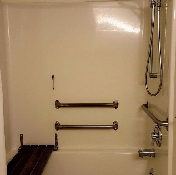 Motel 6 Saukville, Wi