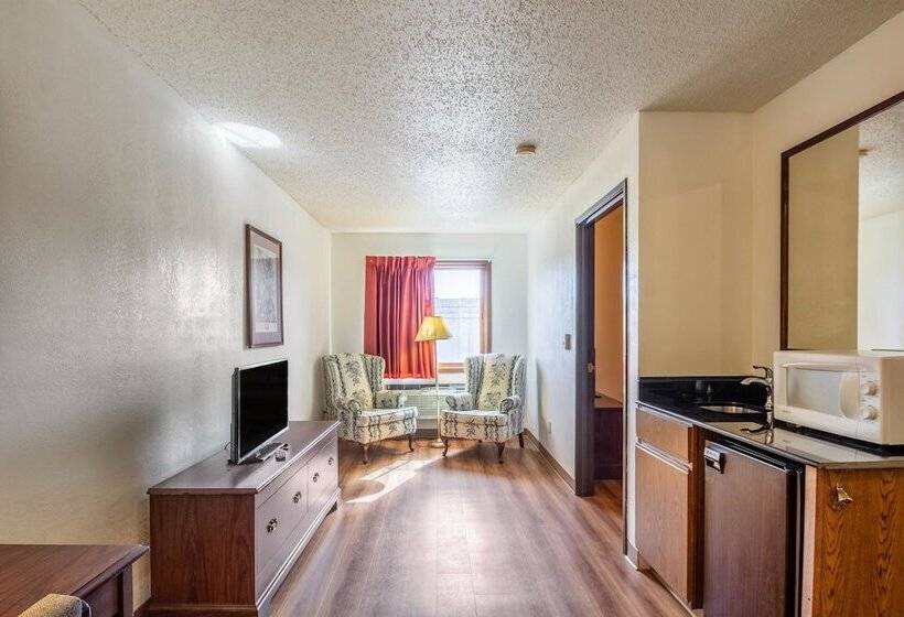 Motel 6 Saukville, Wi