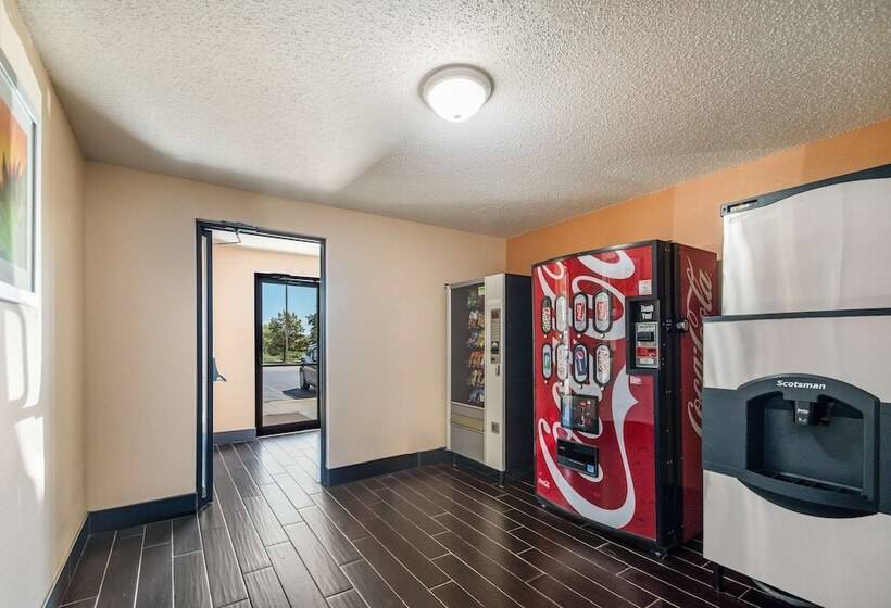 فندق على الطريق Americas Best Value Inn & Suites Harrisonville