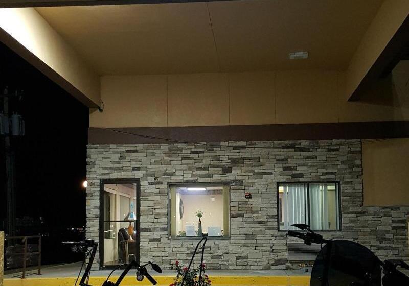 فندق على الطريق Americas Best Value Inn & Suites Harrisonville