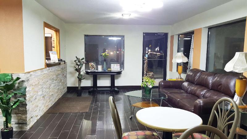 فندق على الطريق Americas Best Value Inn & Suites Harrisonville