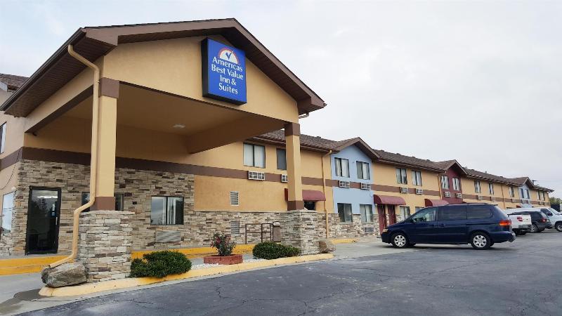 فندق على الطريق Americas Best Value Inn & Suites Harrisonville