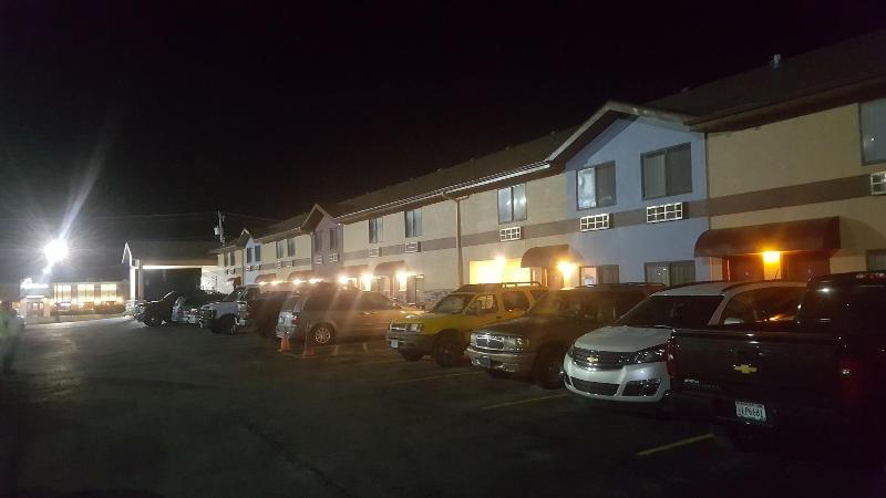 فندق على الطريق Americas Best Value Inn & Suites Harrisonville