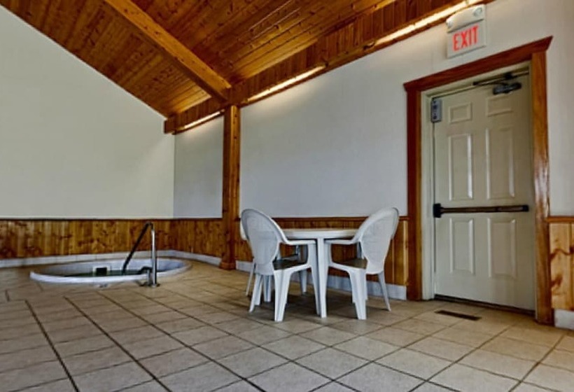 فندق على الطريق Americas Best Value Inn & Suites Thief River Falls