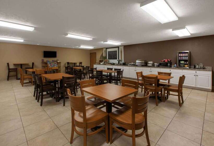 فندق على الطريق Americinn By Wyndham Petoskey