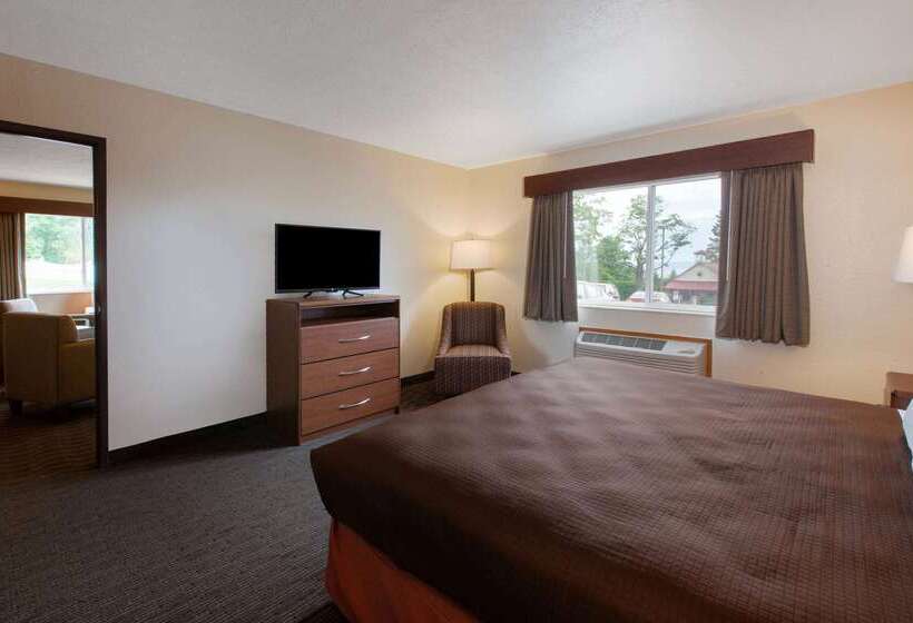 فندق على الطريق Americinn By Wyndham Petoskey