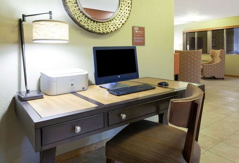 מוטל Americinn By Wyndham Petoskey