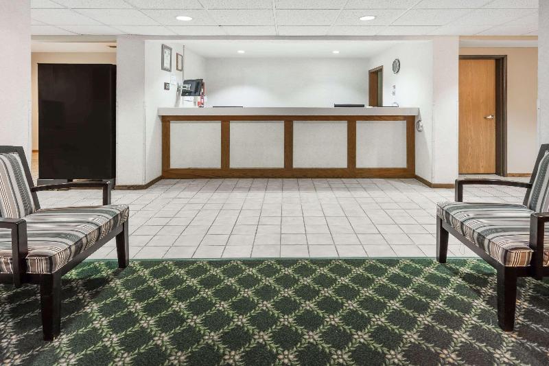 فندق على الطريق Americinn By Wyndham Columbus Wisconsin