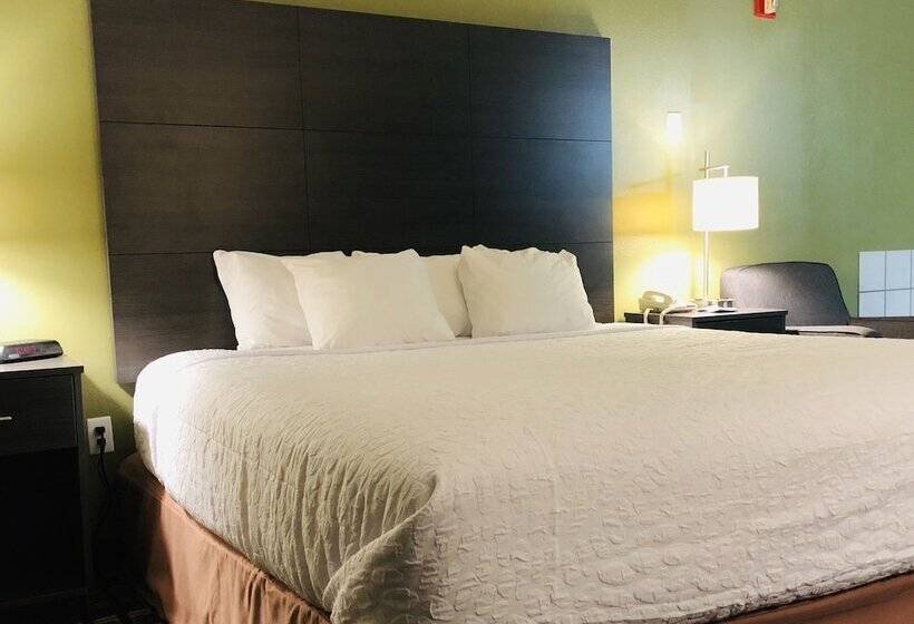 فندق على الطريق Americinn By Wyndham Columbus Wisconsin