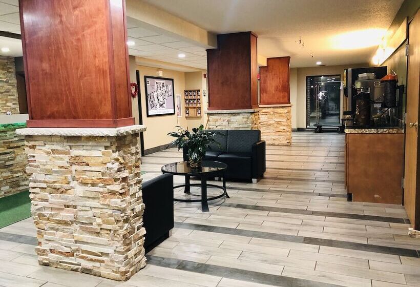 فندق على الطريق Americinn By Wyndham Columbus Wisconsin