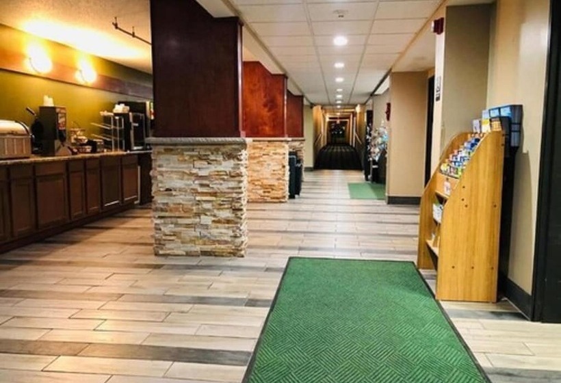 فندق على الطريق Americinn By Wyndham Columbus Wisconsin