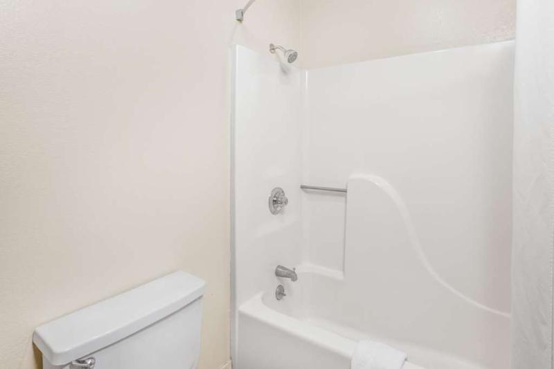 فندق على الطريق Budgetel Inn & Suites