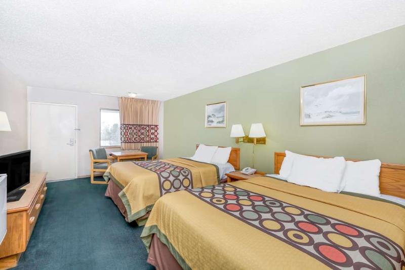 فندق على الطريق Budgetel Inn & Suites