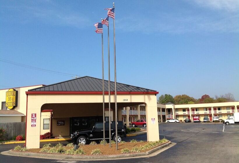 فندق على الطريق Colonial Inn & Suites /airport/graceland