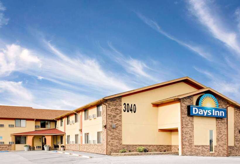 فندق على الطريق Days Inn By Wyndham Fort Dodge