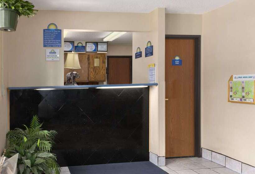 فندق على الطريق Days Inn By Wyndham Keene Nh