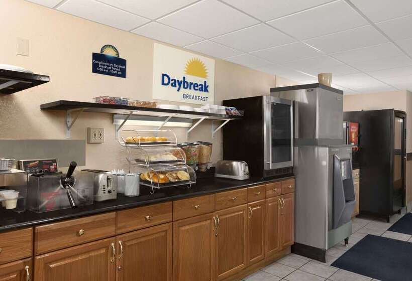 Мотель Days Inn By Wyndham Keene Nh