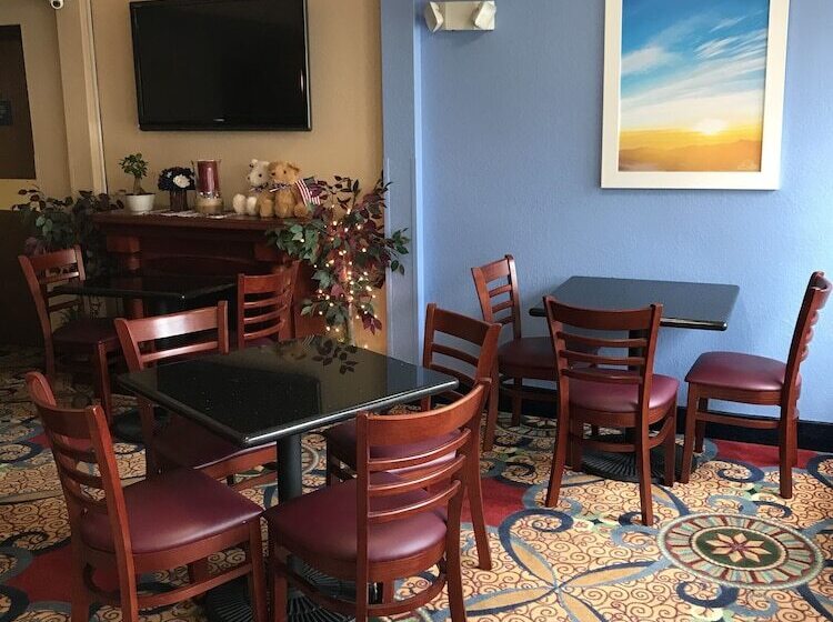 Мотель Days Inn By Wyndham Keene Nh