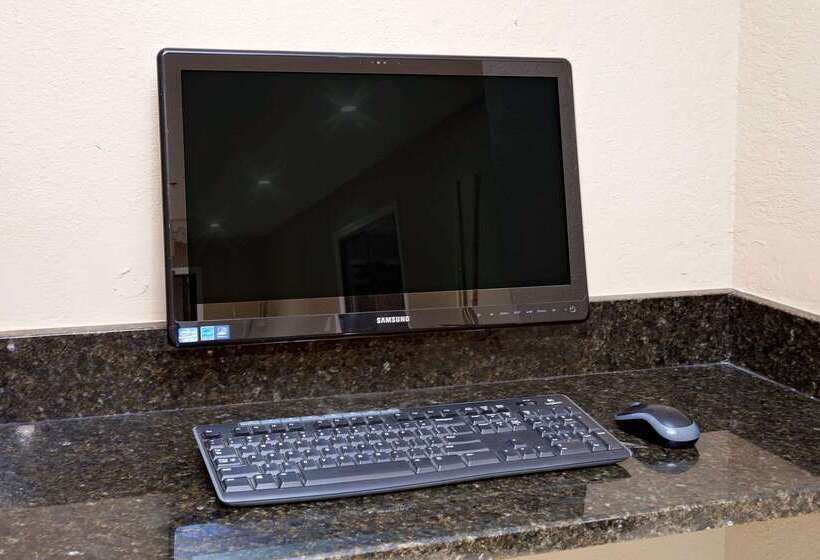 فندق على الطريق Econo Lodge