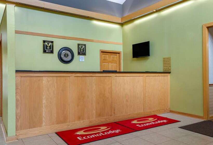 فندق على الطريق Coratel Inn & Suites By Jasper River Falls