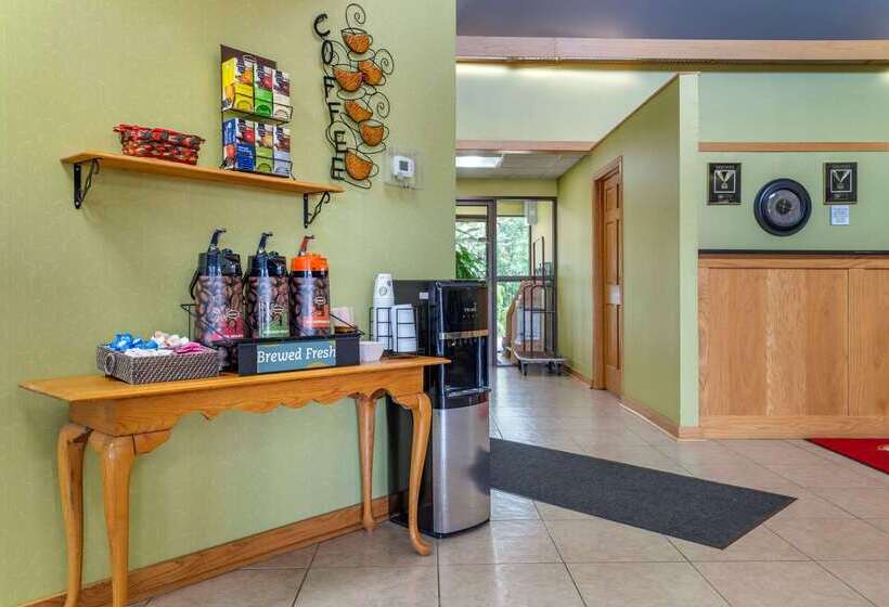 فندق على الطريق Coratel Inn & Suites By Jasper River Falls